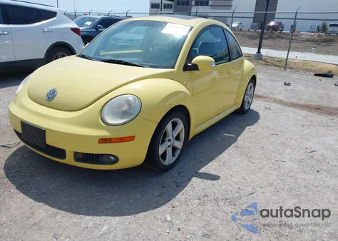 2006 Volkswagen New Beetle 2.5 from USA, damaged, VIN 3VWSW31C96M411997